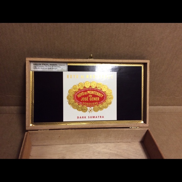 Wooden Cigar Box Hoyo de Monterrey de Jose Gener - Picture 4 of 8